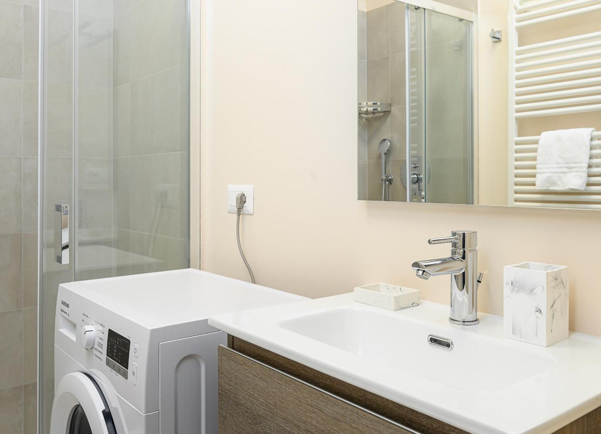 Suites In Porta Garibaldi & Chinatown - City Center Well Connected Мілан Екстер'єр фото